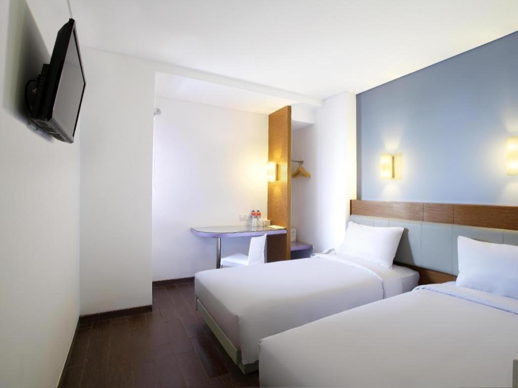 Amaris Hotel Pasar Baru Jakarta Exterior foto