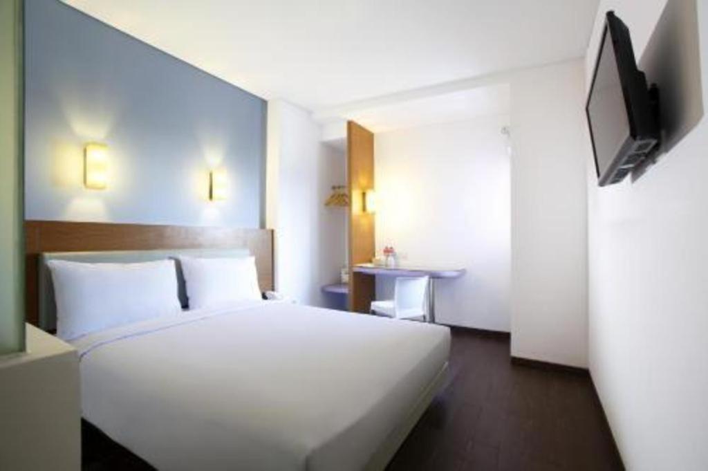 Amaris Hotel Pasar Baru Jakarta Exterior foto