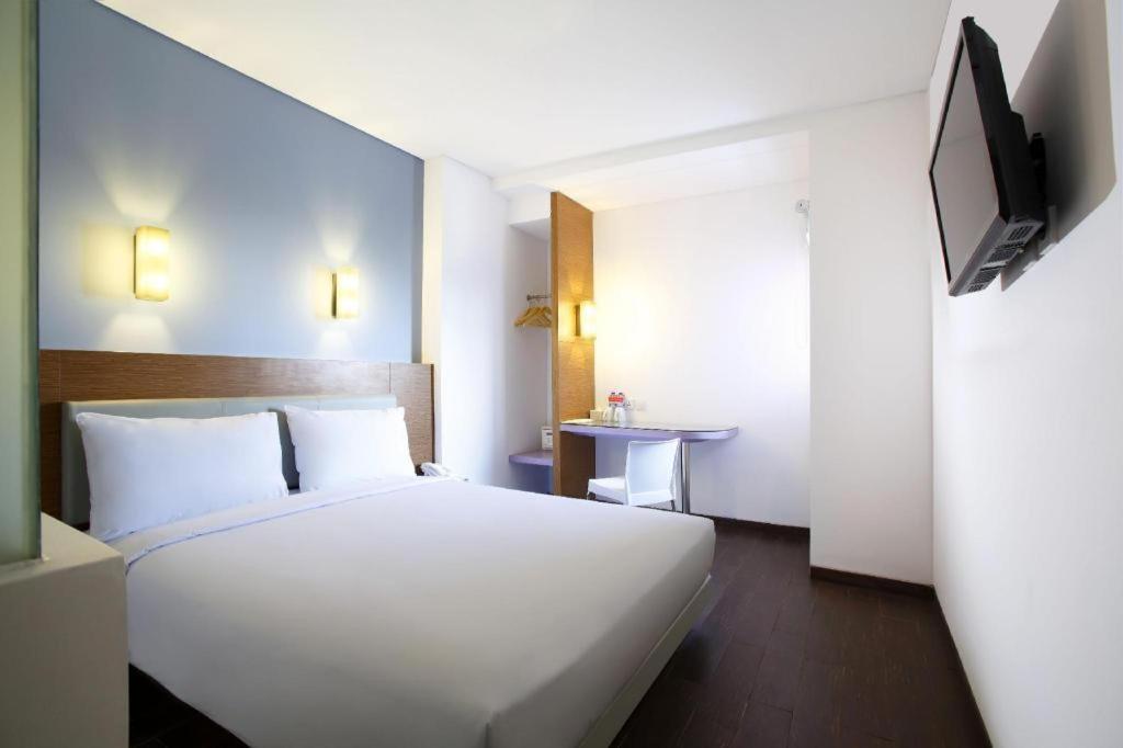 Amaris Hotel Pasar Baru Jakarta Exterior foto